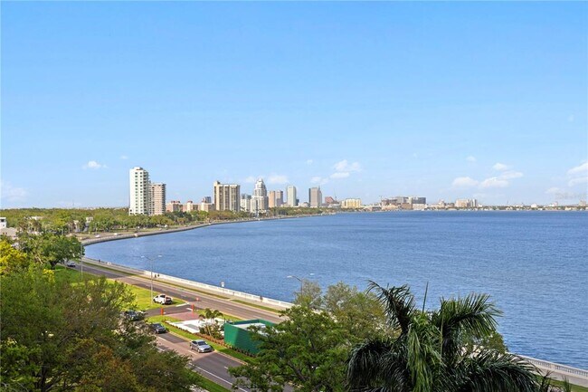 Building Photo - 3301 Bayshore Blvd
