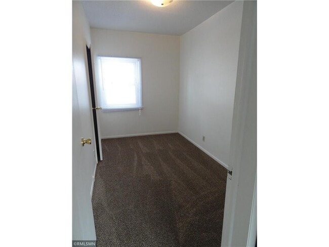 Building Photo - 239 Harriman Ave S