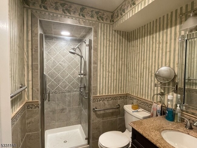 Building Photo - 28 Commonwealth Dr