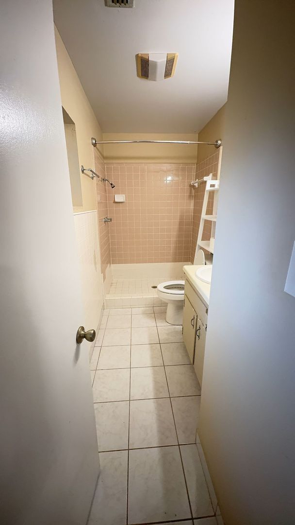 Building Photo - Renewood