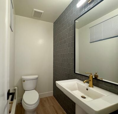 Building Photo - New Build 4 Bedroom and 5 Bathrooms