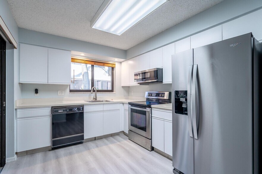 Building Photo - 3351 Emerald Oaks Dr