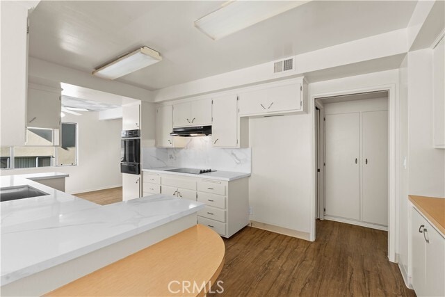 Building Photo - 5150 W Slauson Ave