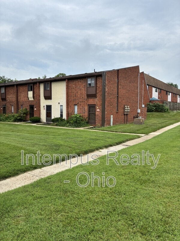 Building Photo - 21 King Arthur Ct