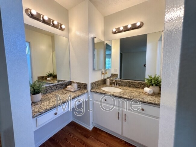 Building Photo - 61 Tarocco