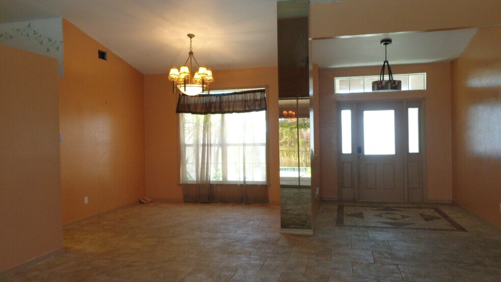 Building Photo - 1207 NW 18th St