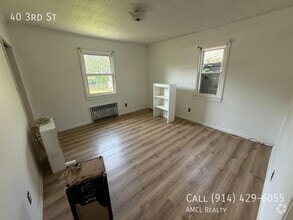 Building Photo - 40 3rd St