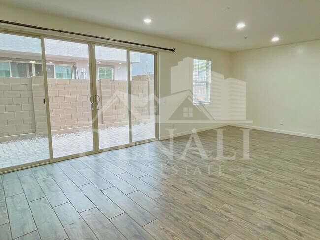 Building Photo - 17155 N 9th Pl