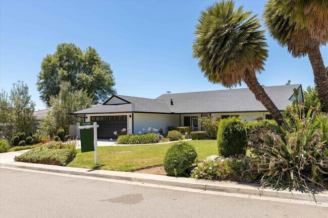 Building Photo - 1304 San Julian Dr