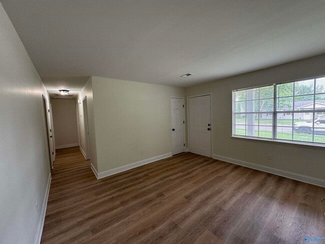 Building Photo - 14018 Armond Dr