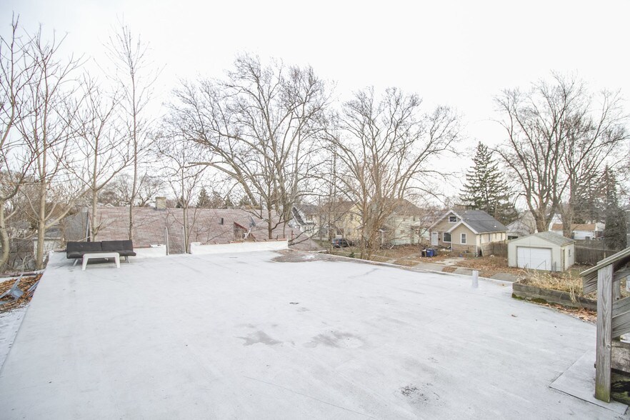 Building Photo - 3930 Upton Ave