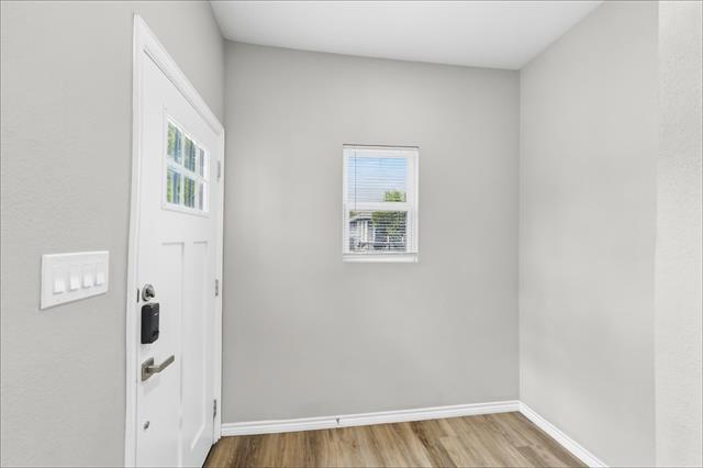 Building Photo - 1309 Arizona Ave