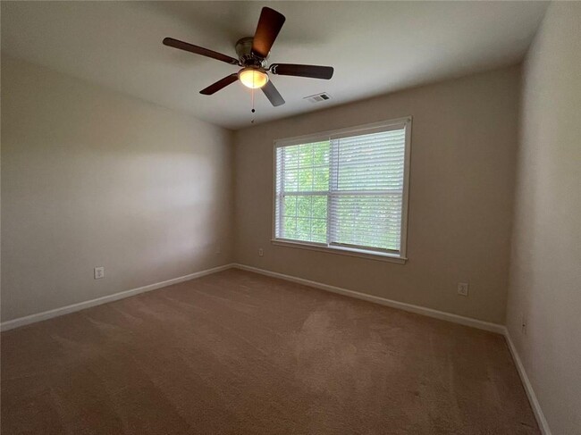 Building Photo - 1624 Hampton Hollow Trail