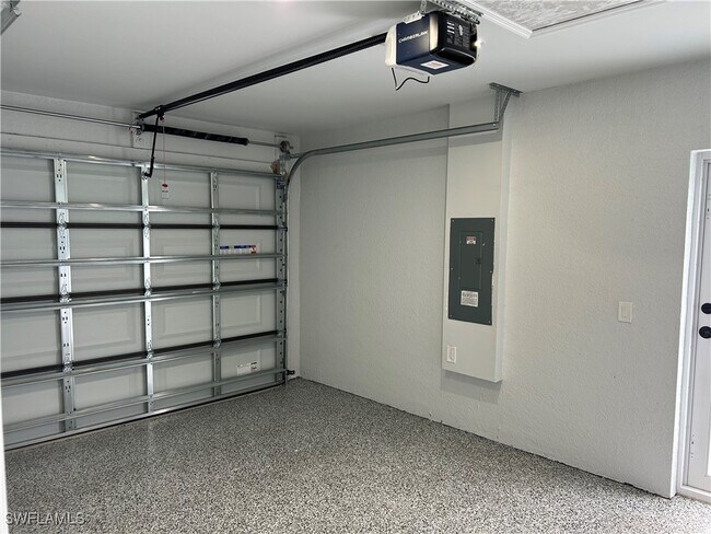 Building Photo - 5117 30th St SW