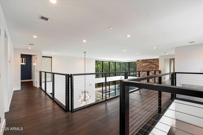 Building Photo - 4525 N 36th Way