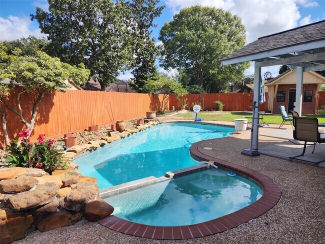 Building Photo - 3310 Little Farms Ct