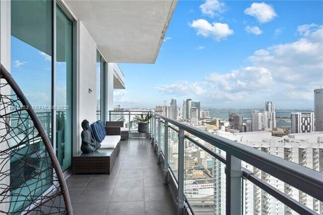 Building Photo - 92 SW 3rd St