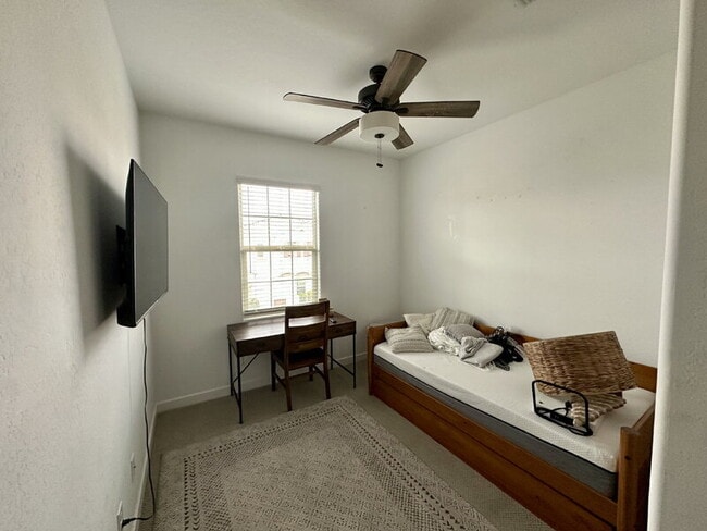 Building Photo - 4077 S Sabrina Dr