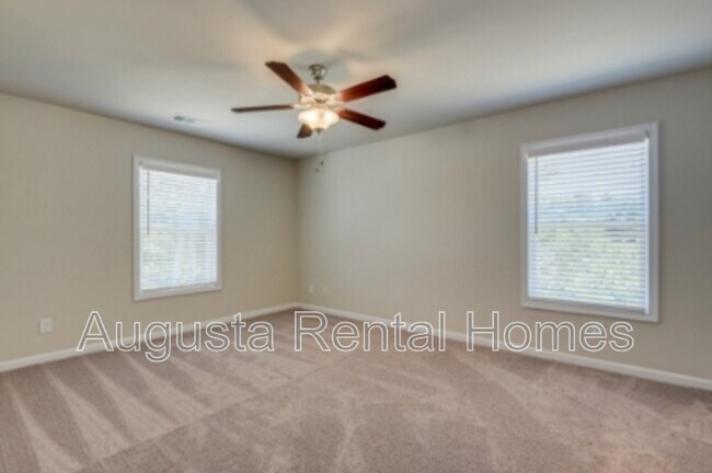 Building Photo - 2507 Otter Run