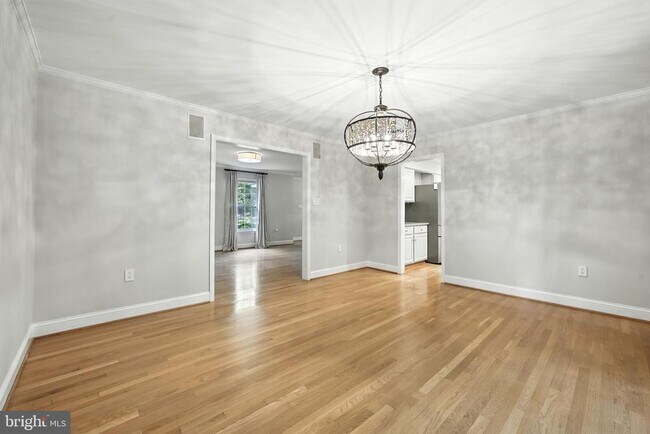 Building Photo - 10198 Cedar Pond Dr