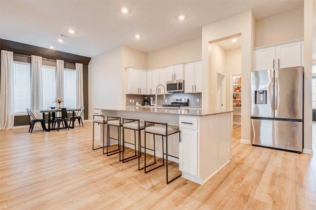 Building Photo - 3716 Field Coast Ln