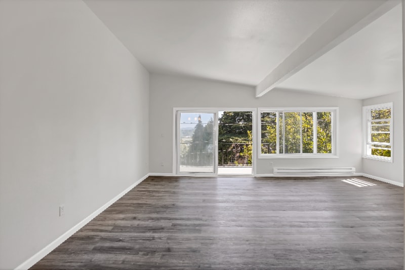 Building Photo - 10607 Des Moines Memorial Dr