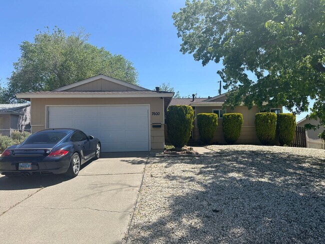Building Photo - Adorable 3 bedroom home in Raleigh Heights