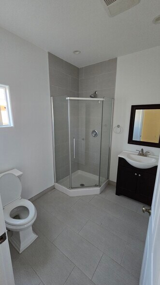 Building Photo - 6504 Tujunga Ave