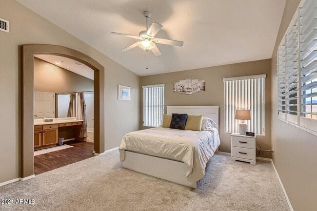 Building Photo - 9750 N Monterey Dr