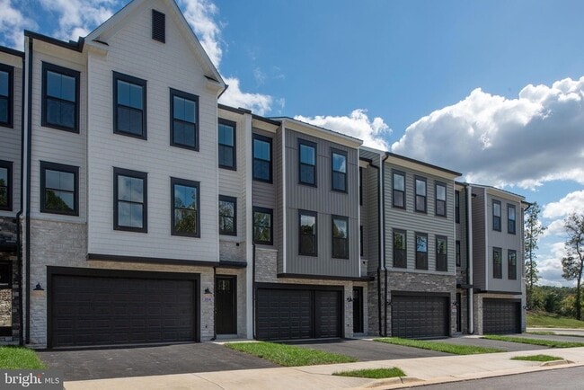 Building Photo - 354 Evermore Ln