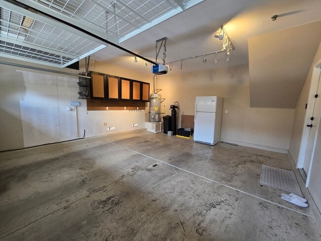 Building Photo - Unique Summerlin Home!
