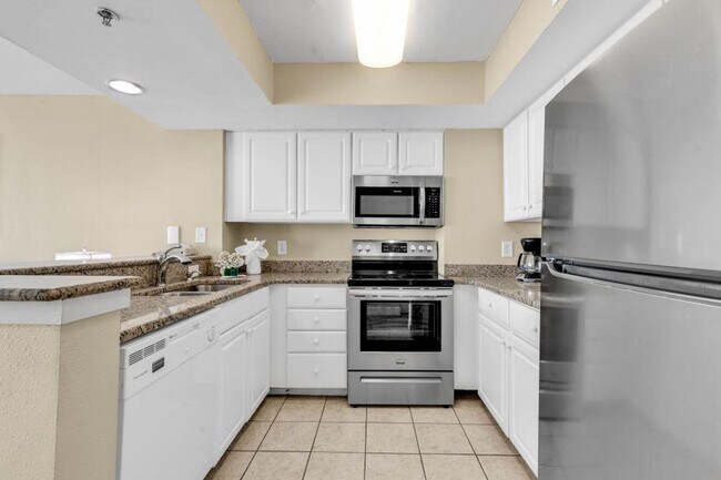 Building Photo - 2506 N Ocean Blvd