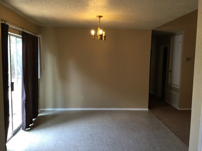 Building Photo - NICE HOME SURROUNDED BY LOTS OF TREES*MAST...