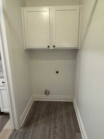 Building Photo - 1302 Blueridge Pkwy