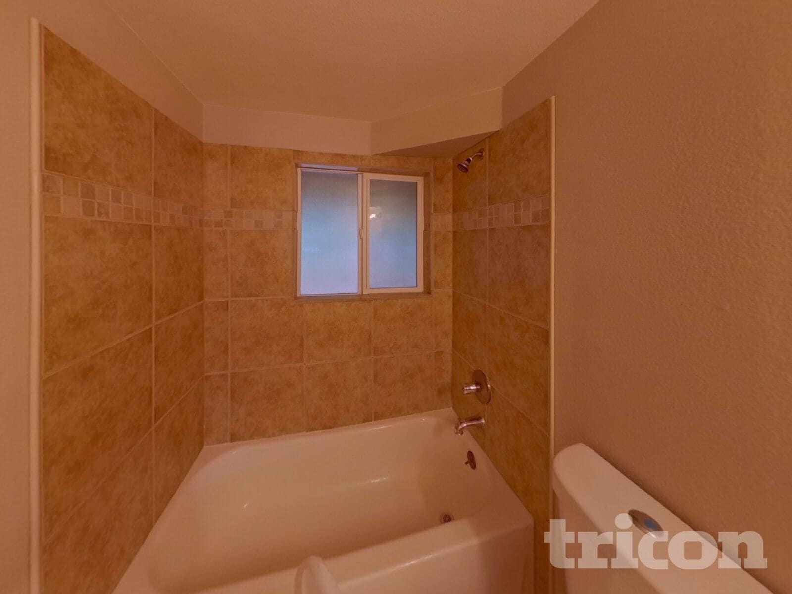 Building Photo - 6725 Defoe Ave