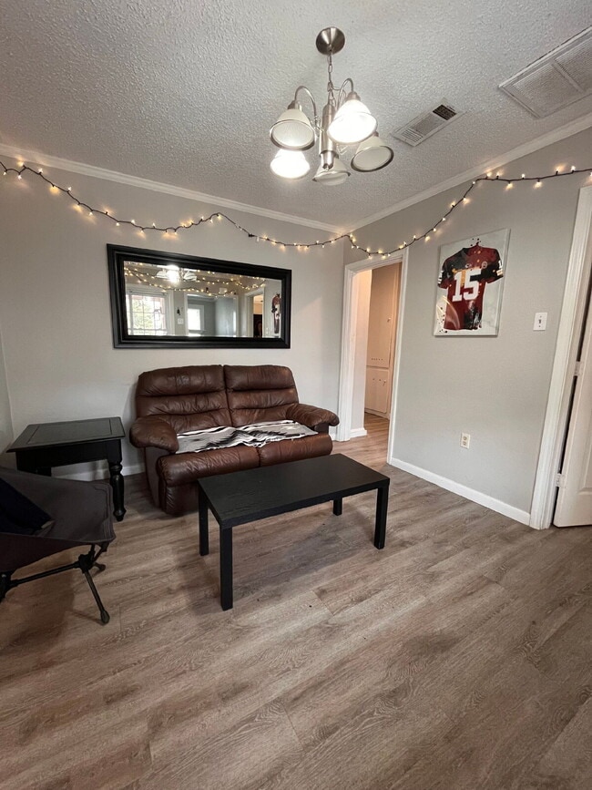 Building Photo - Pre-Leasing for Summer/Fall 2026 - Close to TTU & Covenant Hospital