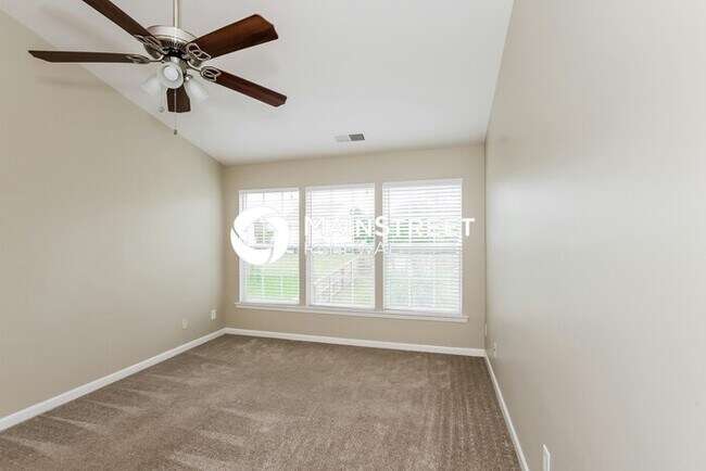 Building Photo - 3 Bedroom Pet-Friendly Home in Charlotte, ...