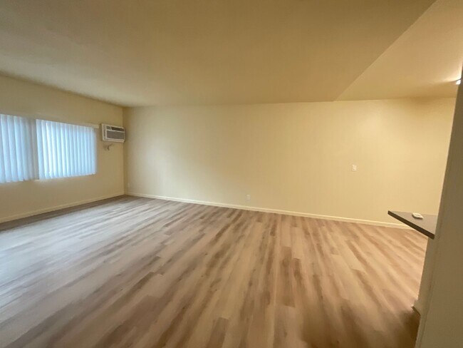 Building Photo - 7711 Fillmore Dr