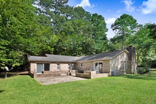 Building Photo - 200 Clairmont Rd NE