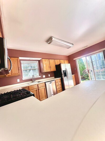 Building Photo - 9 Sawgrass Ct