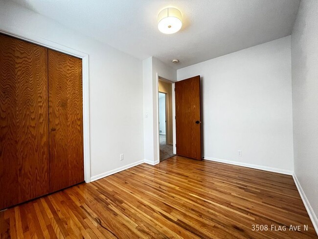 Building Photo - 4br 2.5ba 2cg ~ Security Deposit Alternati...