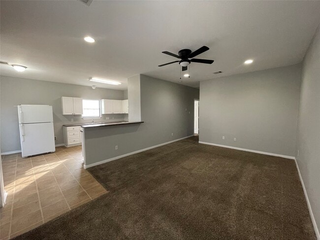 Building Photo - 3118 Barberry Dr