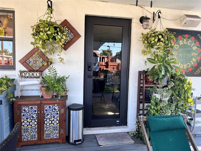 Building Photo - 581 NW 185th St