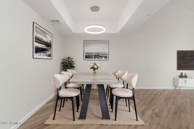 Building Photo - 9460 E Mission Ln