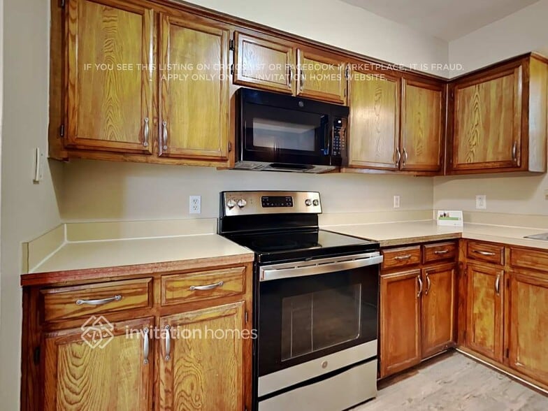 Building Photo - 6403 Walnut Springs Dr