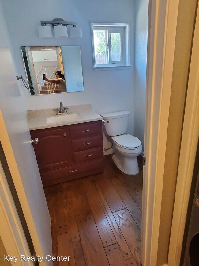 Building Photo - 3 br, 2.5 bath House - 8700 Brittany Park ...