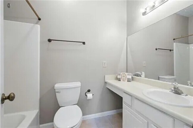 Building Photo - Charming 3BR House in Woodstock