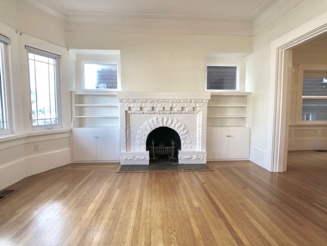 Building Photo - 1714 Santa Clara Ave