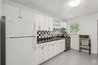 Building Photo - 1708 Chicon St