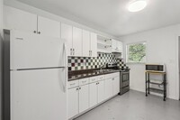 Building Photo - 1708 Chicon St